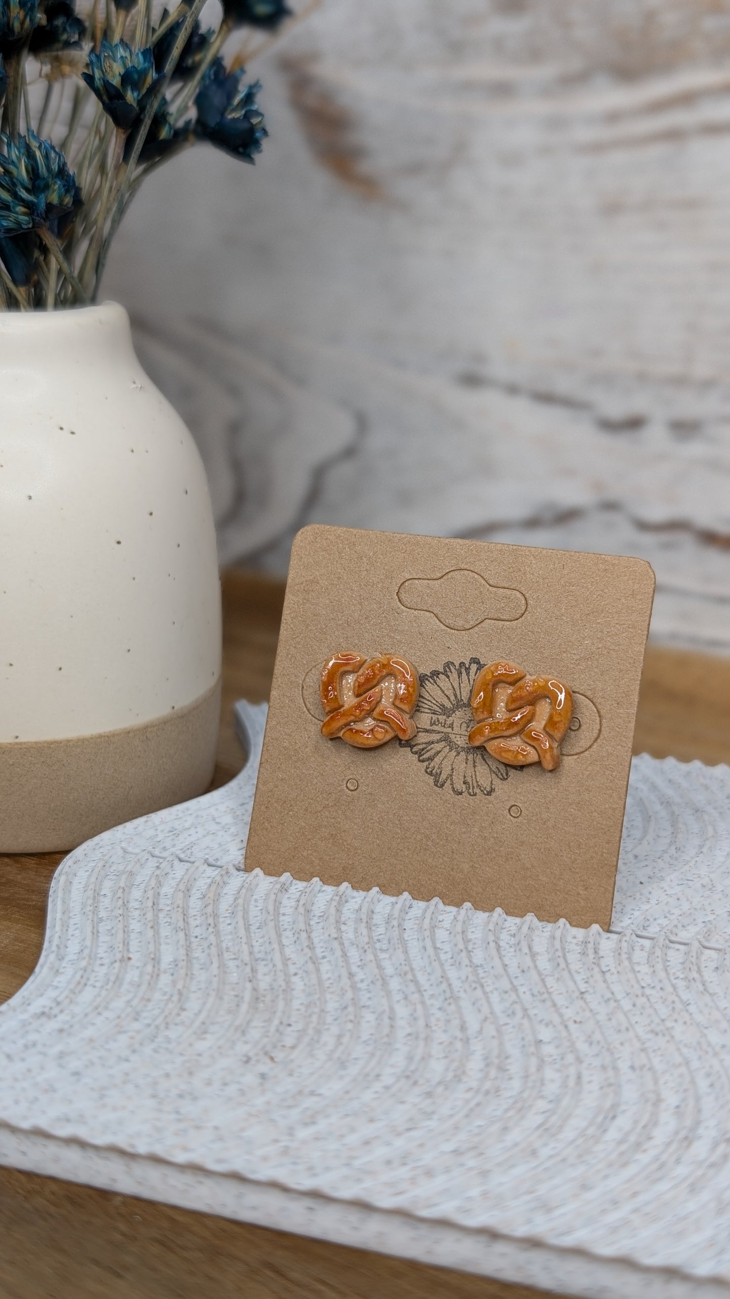 Pretzel Studs