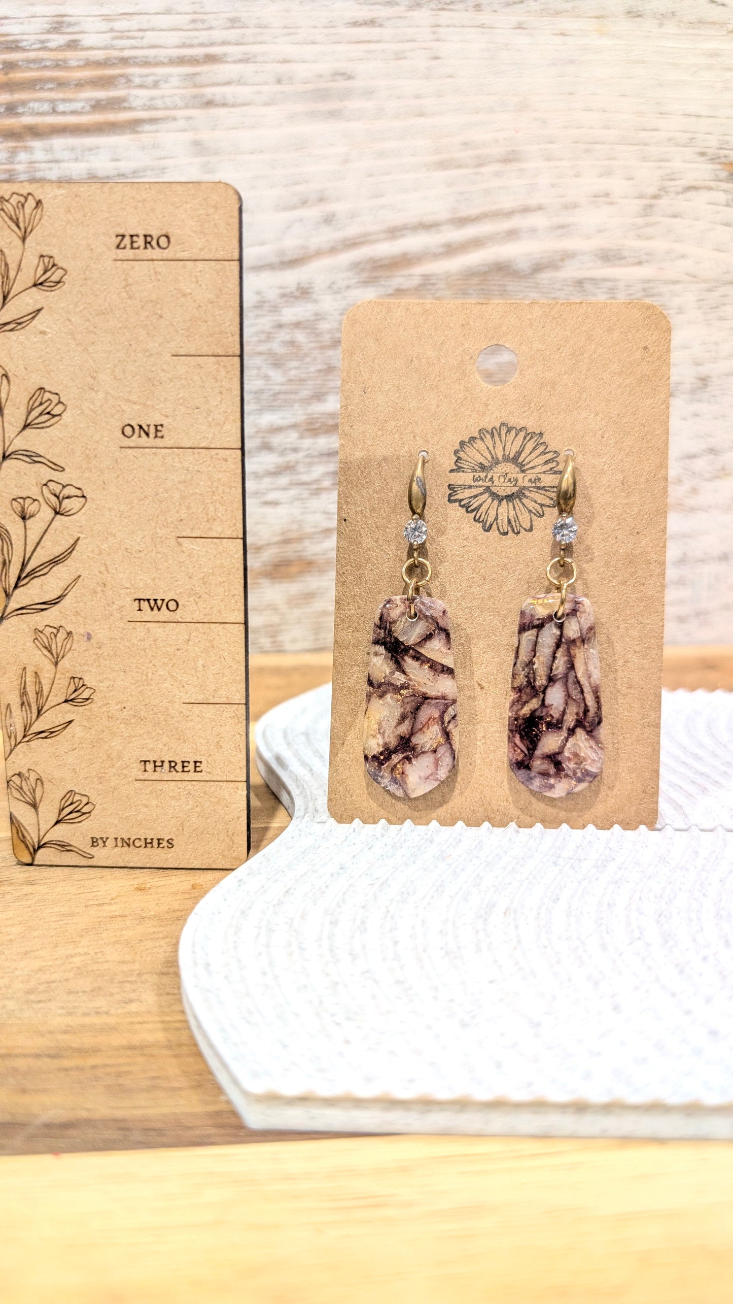 Neutral Marbled Dangles