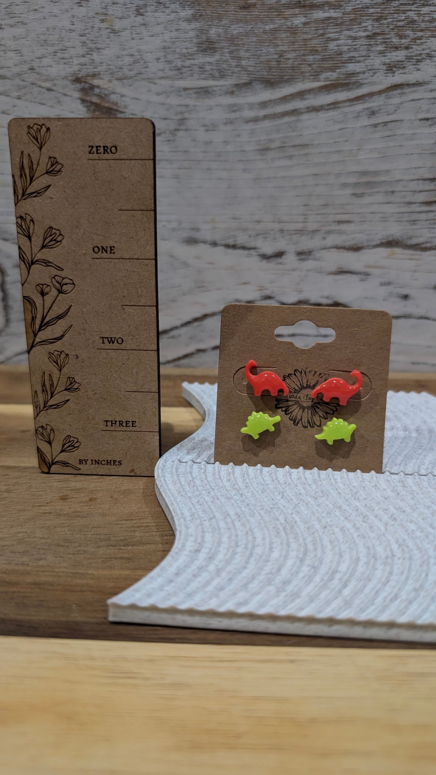 Neon Dino Stud pk