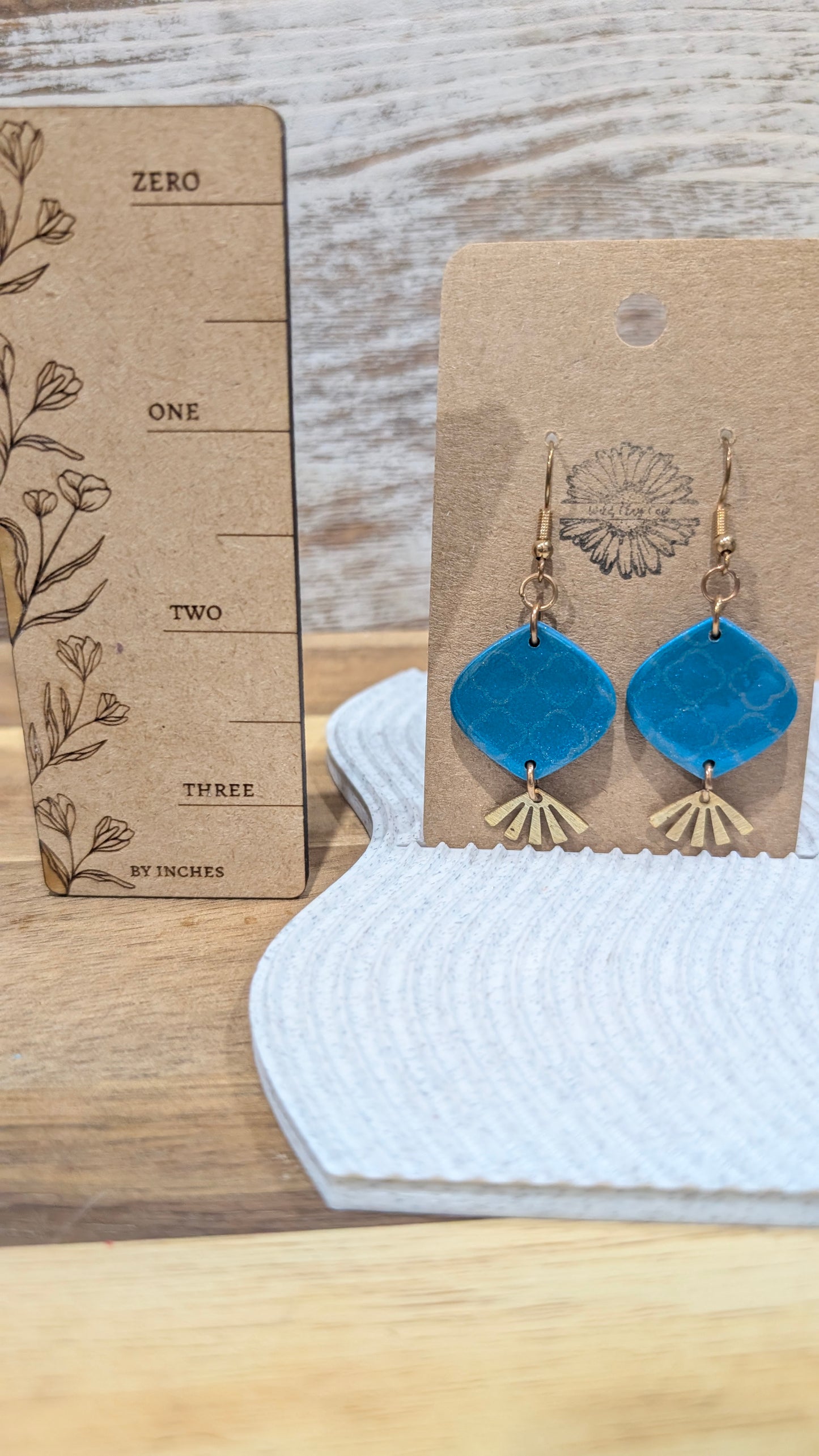 Diamond dangles